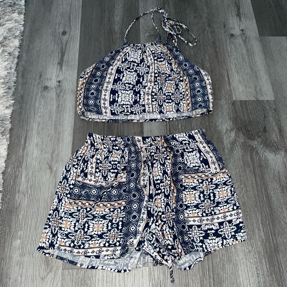 Printed halter and short two piece set